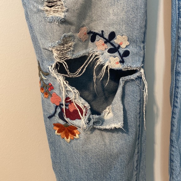 Abercrombie & Fitch Ames Low Rise Skim Boyfriend Jeans Size 6 - Picture 3 of 5